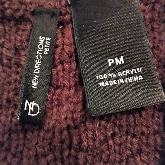 Adorable Sweater New Directions NWT PM - Picture 5 of 5